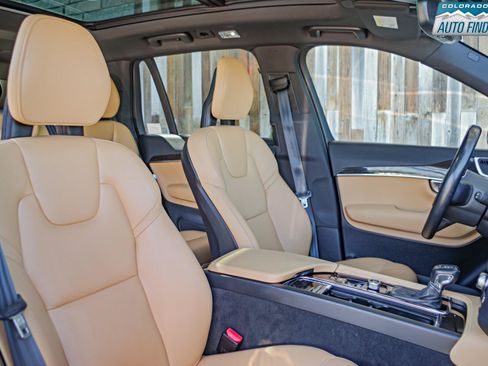 Used 2018 Volvo XC90 T6 Momentum w/ Convenience Package AWD/4WD image 21