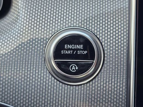 Used 2025 Mercedes-Benz CLE 300 4MATIC Cabriolet image 31