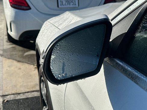 Used 2019 Mercedes-Benz GLC 300 image 16