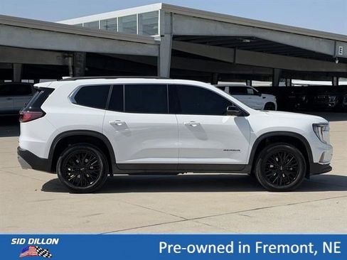 Certified 2024 GMC Acadia Elevation w/ Luxury Package AWD/4WD image 3