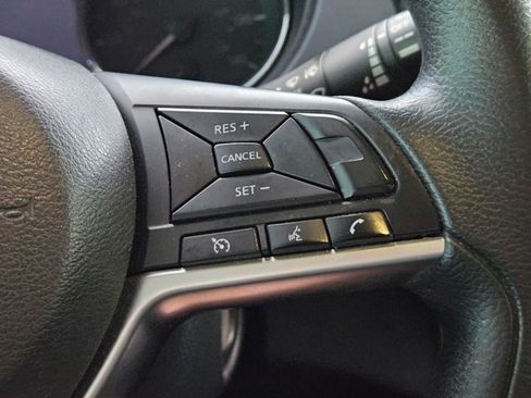 Used 2019 Nissan Rogue S FWD image 22