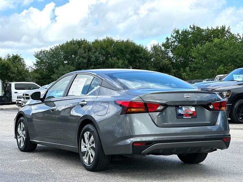 Used 2024 Nissan Altima 2.5 S FWD image 13