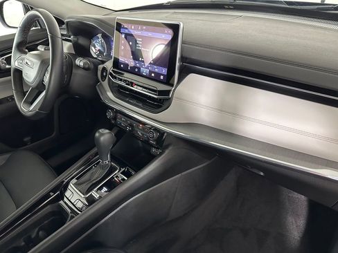 Used 2022 Jeep Compass Limited AWD/4WD image 30