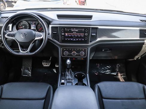 Used 2021 Volkswagen Atlas Cross Sport SE w/ Panoramic Sunroof Package image 12