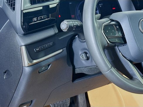 Used 2023 Lexus RZ 450e Premium w/ Technology Package image 17