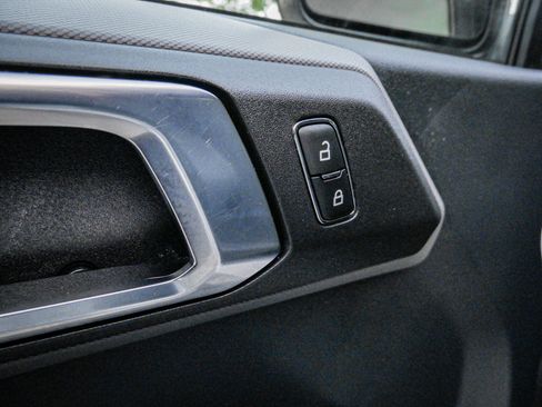 Used 2024 Ford Bronco Big Bend image 15