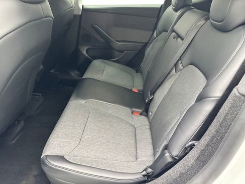 Used 2026 Tesla Model Y 2WD image 30