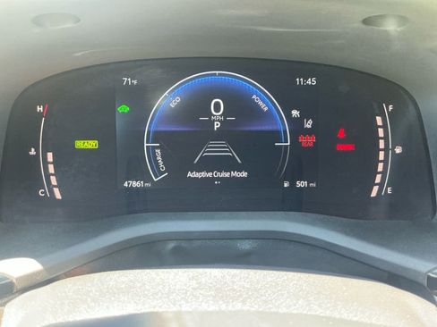 Used 2025 Toyota Camry SE FWD image 21
