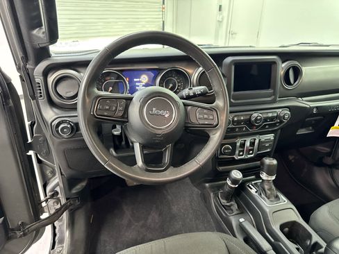 Used 2023 Jeep Wrangler Willys image 15