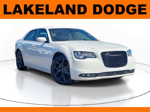 Used 2023 Chrysler 300 S w/ Comfort Group RWD image 1