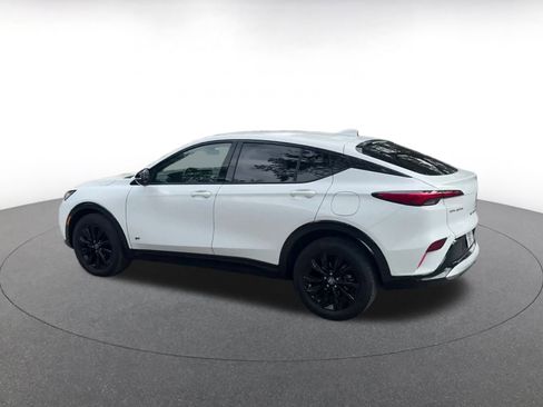 Used 2025 Buick Envista Sport Touring image 10