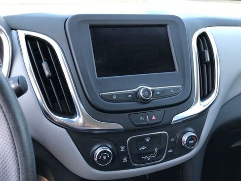 Certified 2022 Chevrolet Equinox LS FWD image 7