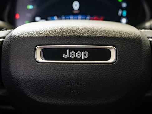 Used 2023 Jeep Grand Cherokee 4WD 4xe image 27