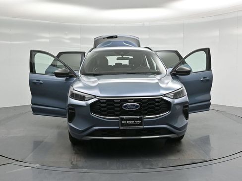 Certified 2023 Ford Escape ST-Line w/ Tech Pack #1 image 32