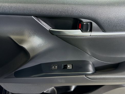 Used 2019 Toyota Camry LE FWD image 30