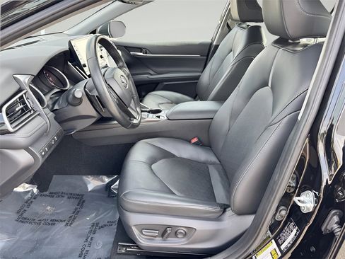 Used 2023 Toyota Camry XSE image 10