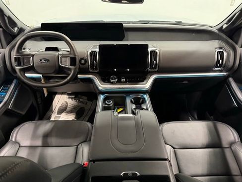 New 2026 Ford Expedition Max Platinum w/ Stealth Appearance Package image 35