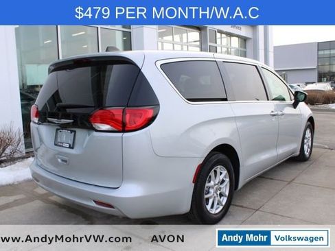 Used 2024 Chrysler Voyager LX image 5