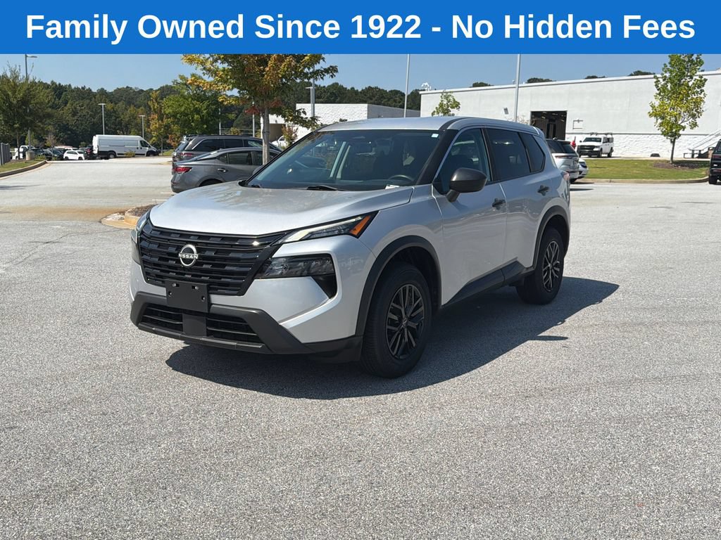 Used 2024 Nissan Rogue S AWD/4WD image 3