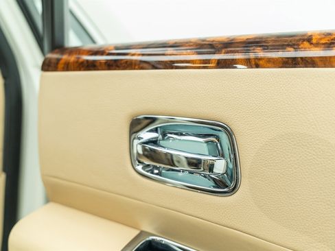 Used 2013 Rolls-Royce Ghost image 59