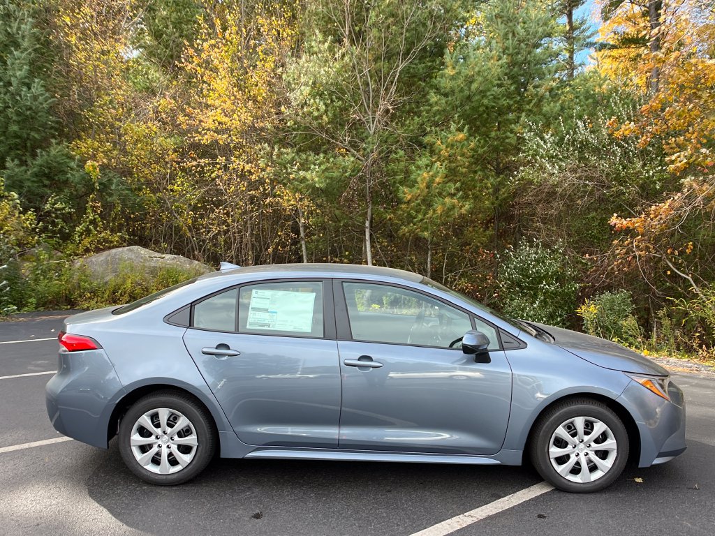 New 2027 Toyota Corolla LE FWD image 6