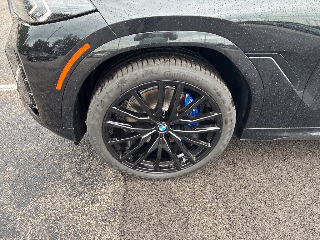 New 2027 BMW X6 xDrive40i w/ Climate Comfort Package AWD/4WD image 9