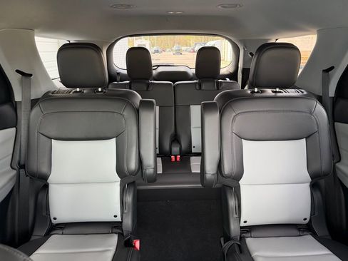Used 2023 Ford Explorer XLT w/ Equipment Group 202A image 16