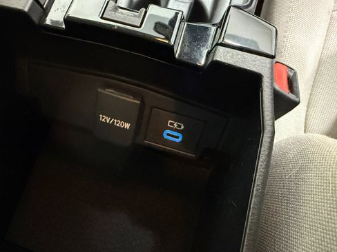 Used 2022 Toyota Corolla LE w/ Carpet Mat Package (TMS) image 37