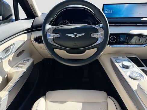 Used 2025 Genesis GV70 2.5T w/ Advanced Package image 17