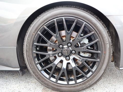 Used 2018 Ford Mustang GT Premium RWD image 27