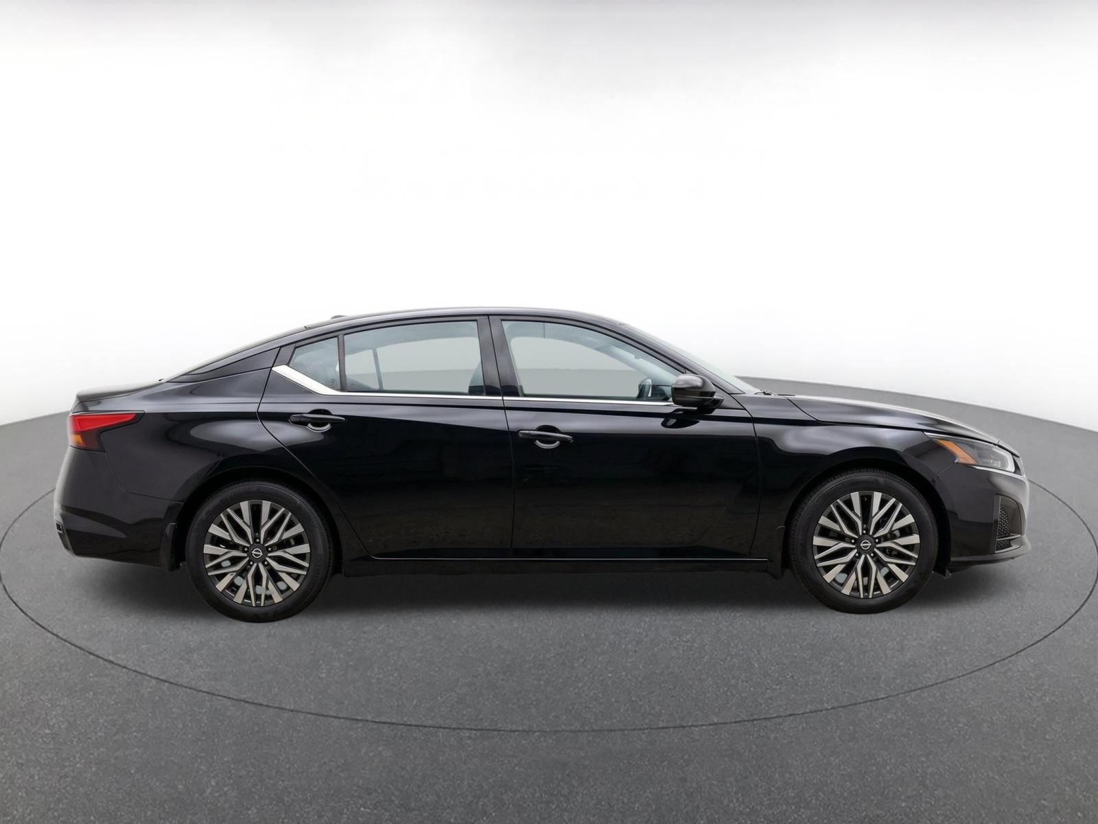 Used 2026 Nissan Altima 2.5 SV FWD image 10
