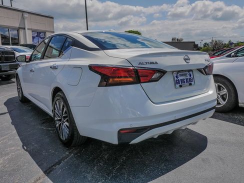 Used 2025 Nissan Altima 2.5 SV FWD image 5