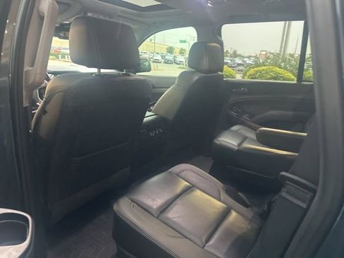Used 2019 Chevrolet Tahoe Premier RWD image 5