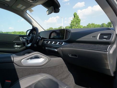 New 2026 Mercedes-Benz GLS 450 4MATIC image 49