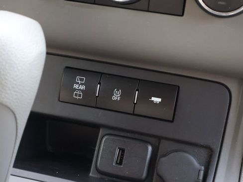 Used 2016 Chevrolet Traverse LS FWD image 22