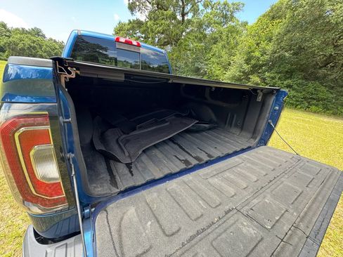 Used 2017 GMC Sierra 1500 SLT AWD/4WD image 10