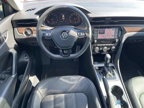 Used 2022 Volkswagen Passat 2.0T FWD image 13