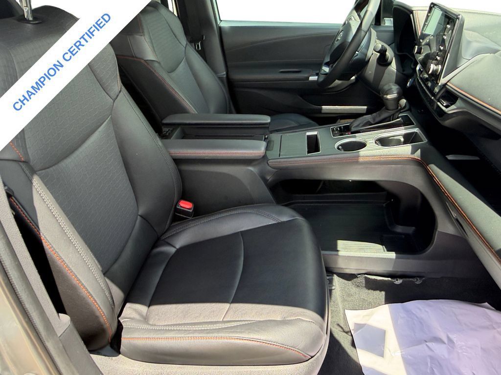 Used 2023 Toyota Sienna XSE FWD image 16