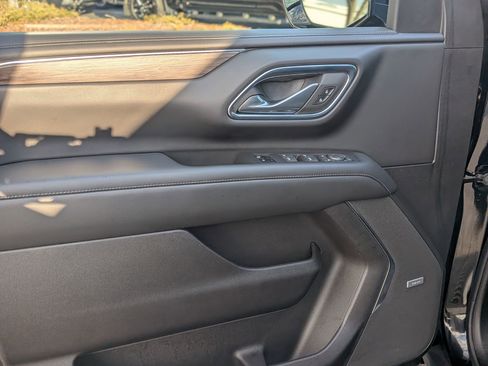 Used 2023 Chevrolet Tahoe Z71 w/ Z71 Off-Road Package image 14