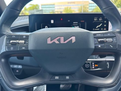 Used 2024 Kia EV9 GT-Line AWD/4WD image 37