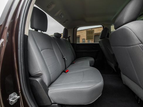 Used 2017 RAM 2500 Tradesman w/ Chrome Appearance Group image 27