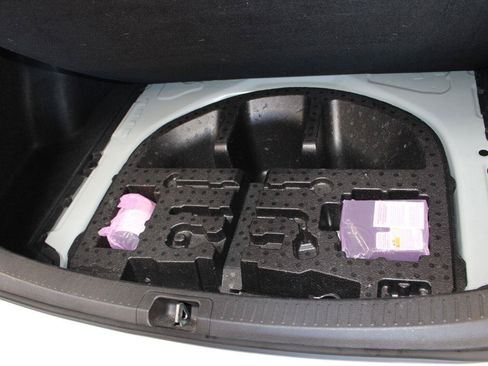 Used 2024 Toyota Corolla SE FWD image 32