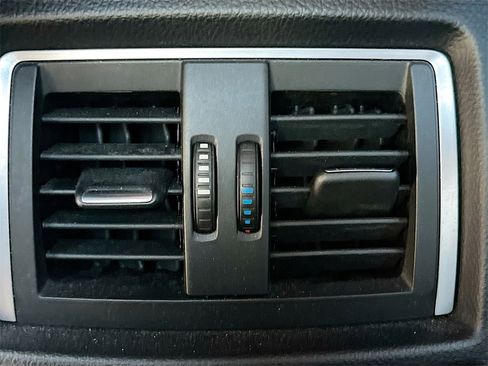 Used 2020 BMW M4 Convertible w/ Competition Package image 26