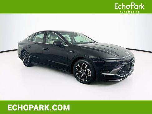 Used 2025 Hyundai Sonata SEL FWD image 1