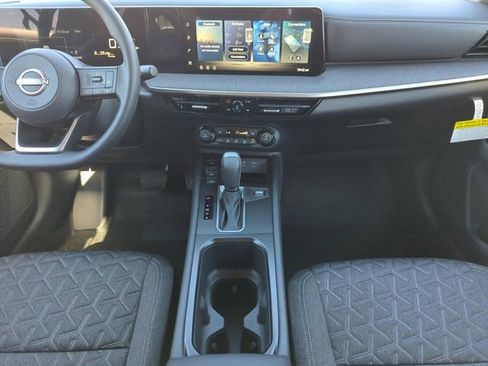 New 2026 Nissan Kicks SV w/ SV Premium Package FWD image 21