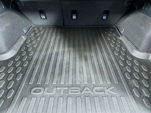 Used 2024 Subaru Outback Premium AWD/4WD image 33