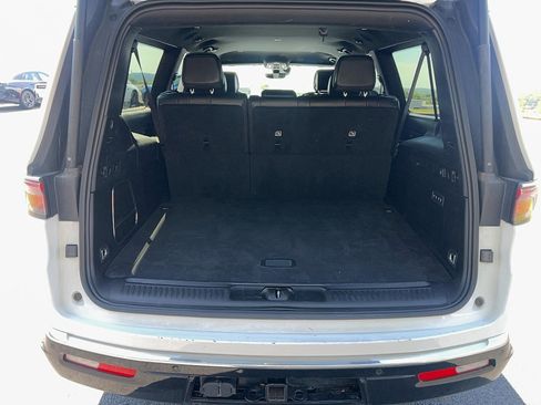 Used 2024 Jeep Wagoneer L Series II w/ Flexible Seating Group AWD/4WD image 30