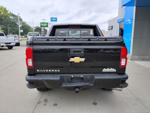 Used 2017 Chevrolet Silverado 1500 High Country w/ High Desert Package AWD/4WD image 8