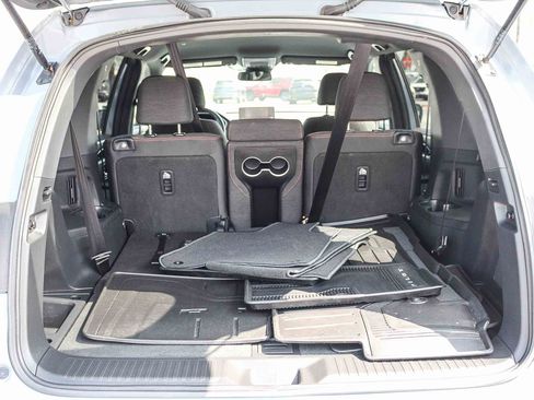 Used 2025 Honda Pilot Sport image 31