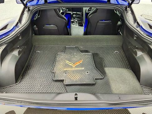 Used 2017 Chevrolet Corvette 2dr Stingray 1LT Coupe with Up image 20